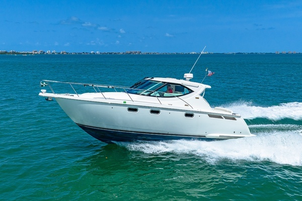 2011 Tiara Yachts 35