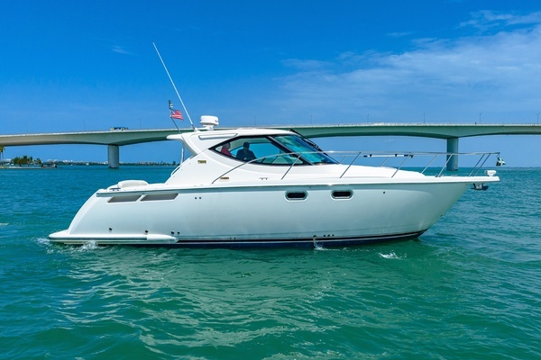 2011 Tiara Yachts 35