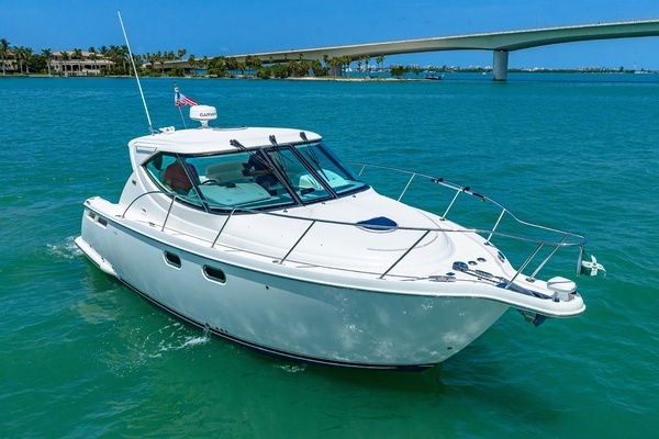 2011 Tiara Yachts 35