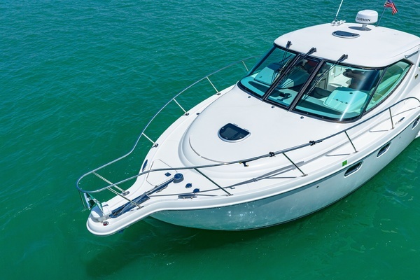 2011 Tiara Yachts 35