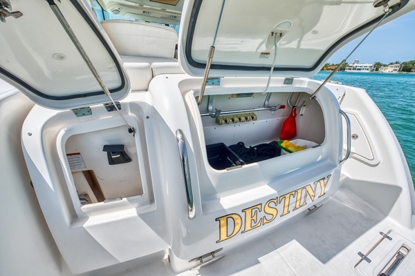 2011 Tiara Yachts 35