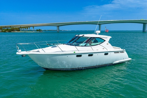 2011 Tiara Yachts 35