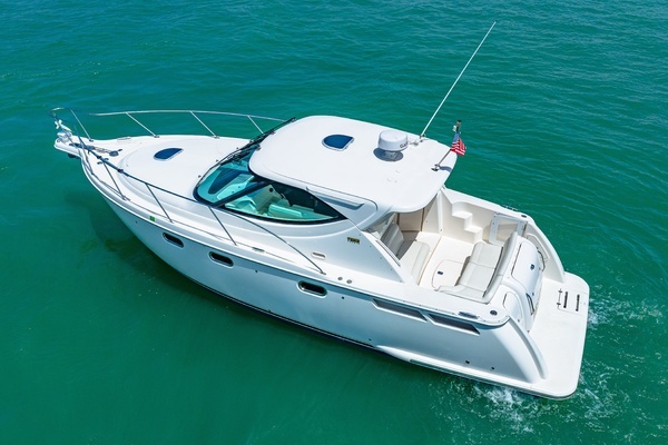 2011 Tiara Yachts 35