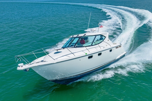 2011 Tiara Yachts 35