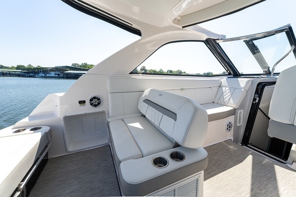 2019 Regal 35