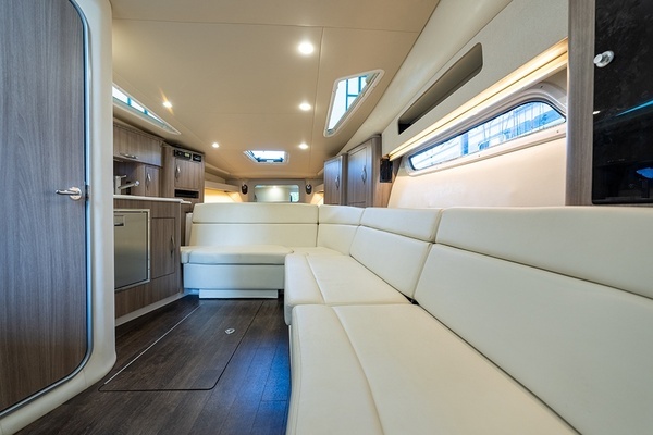 2019 Regal 35