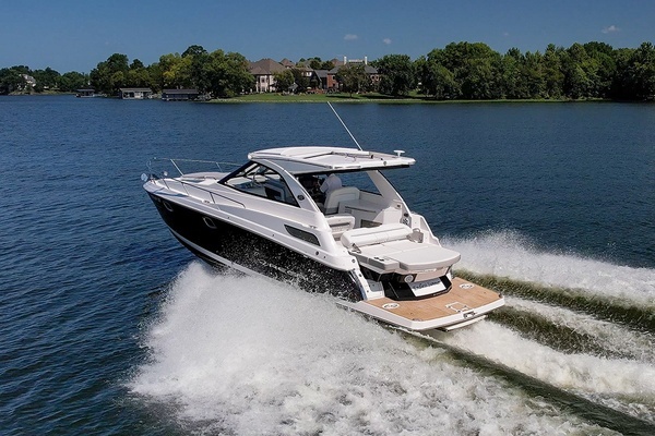 2019 Regal 35