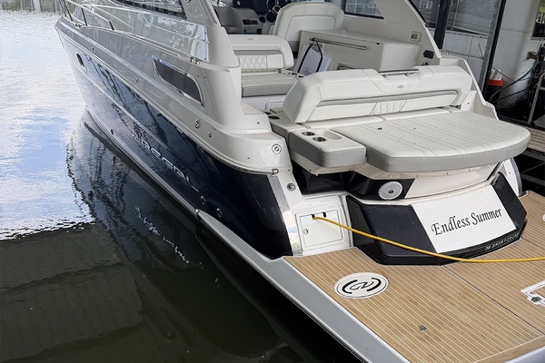 ENDLESS SUMMER 35ft Regal Yacht For Sale