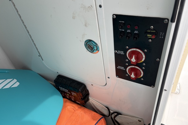 25ft Sea Hunt Yacht For Sale