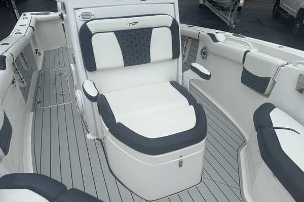 26ft Tidewater Yacht For Sale