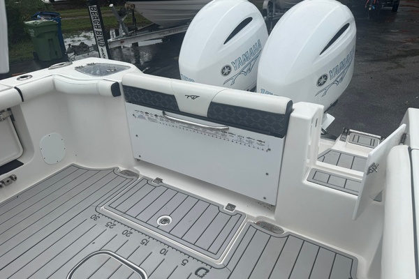 26ft Tidewater Yacht For Sale