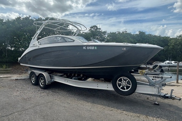 27ft Yamaha Boats Yacht For Sale