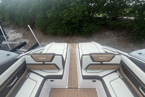 27ft Yamaha Boats Yacht For Sale