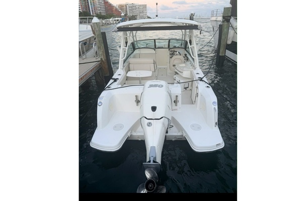 24ft Boston Whaler Yacht For Sale