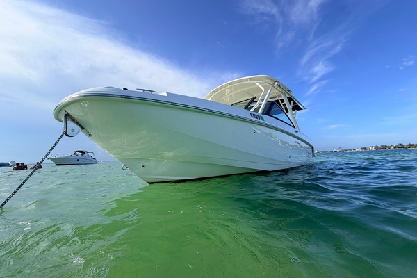 24ft Boston Whaler Yacht For Sale