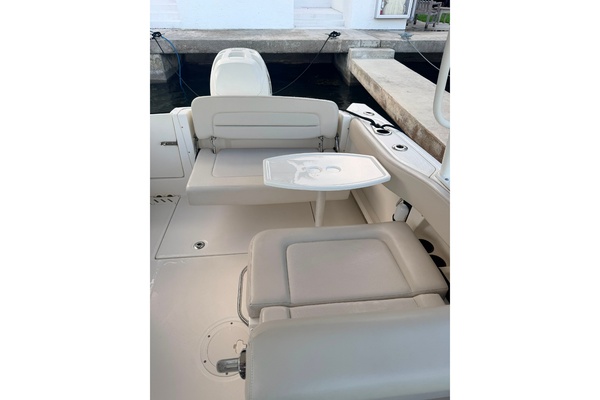 24ft Boston Whaler Yacht For Sale