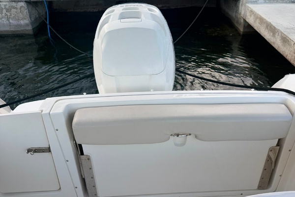 24ft Boston Whaler Yacht For Sale