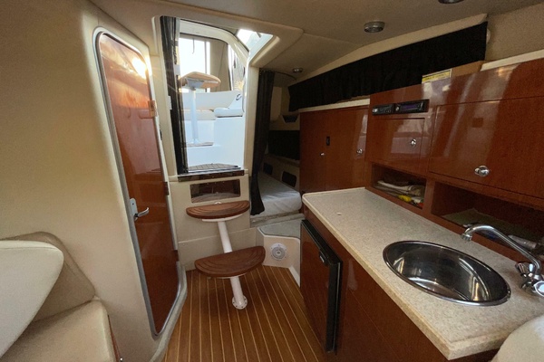 30ft Regal Yacht For Sale