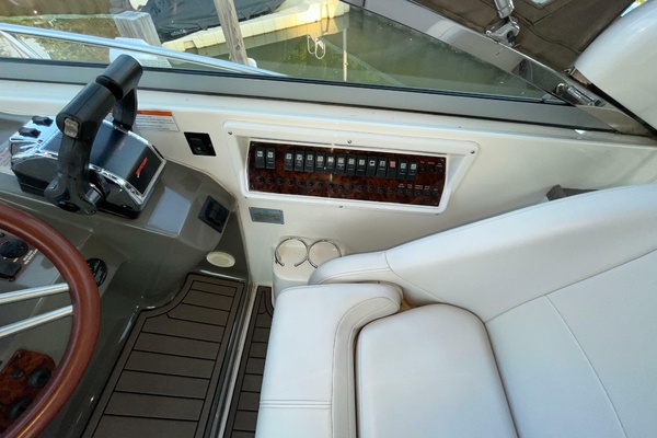 30ft Regal Yacht For Sale