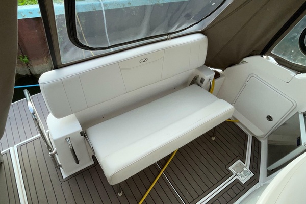 30ft Regal Yacht For Sale