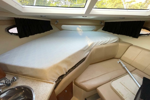 30ft Regal Yacht For Sale