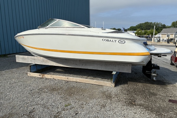 20ft Cobalt Yacht For Sale