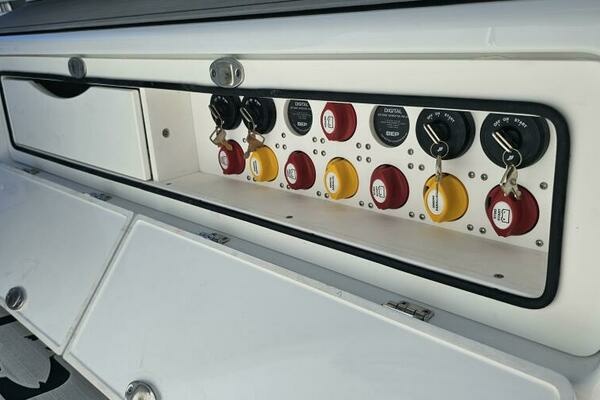 Costa Custom 34SV Yacht For Sale