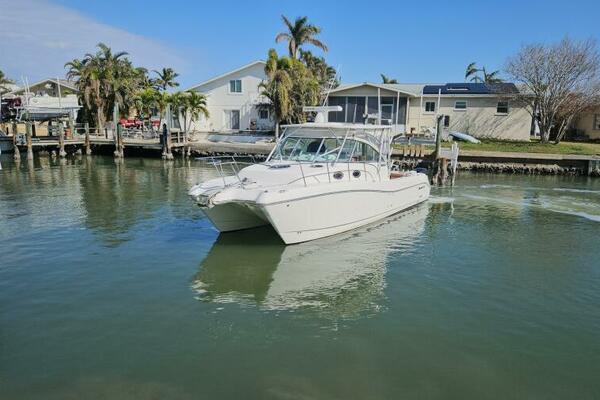 K DEE 32ft World Cat Yacht For Sale