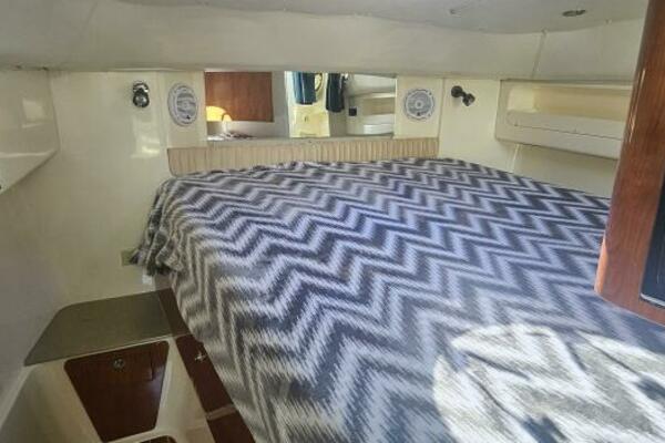 K DEE 32ft World Cat Yacht For Sale