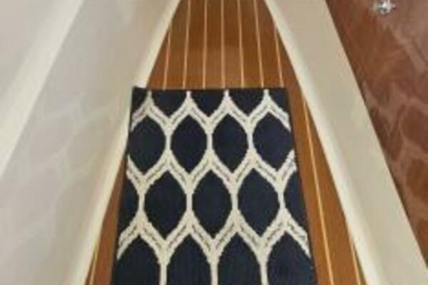 K DEE 32ft World Cat Yacht For Sale