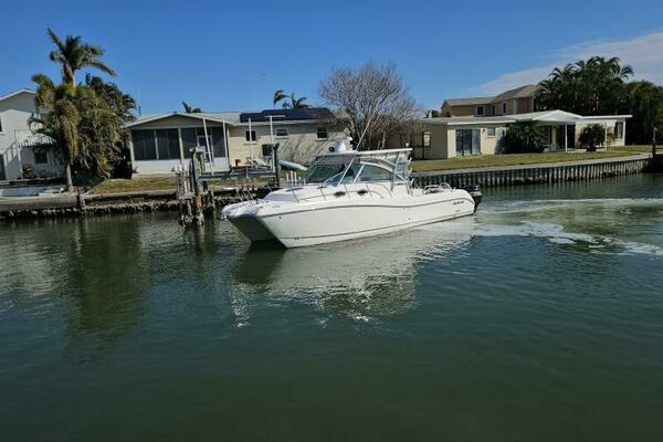 K DEE 32ft World Cat Yacht For Sale