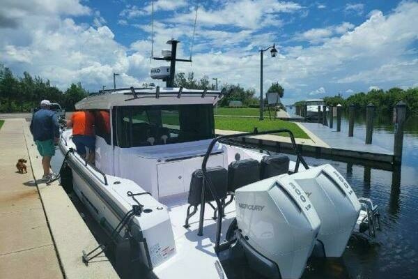 Photo of the 2024 Axopar 37 XC CROSS CABIN
