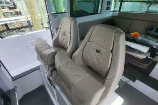 37ft Axopar Yacht For Sale