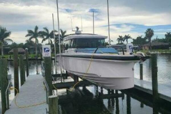 37ft Axopar Yacht For Sale