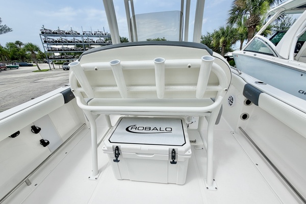 22ft Robalo Yacht For Sale