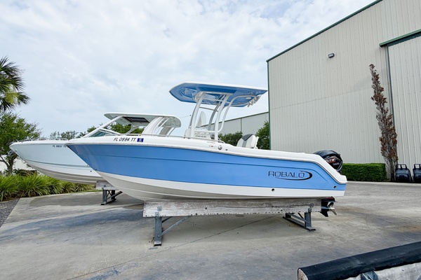 22ft Robalo Yacht For Sale