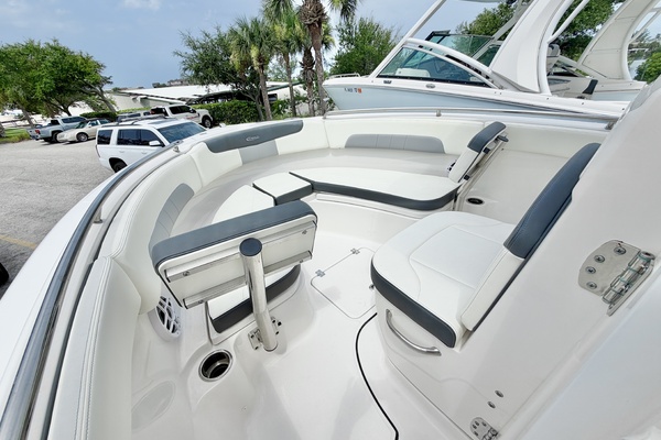 22ft Robalo Yacht For Sale