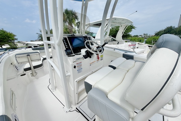 22ft Robalo Yacht For Sale
