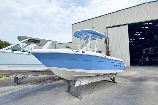 22ft Robalo Yacht For Sale