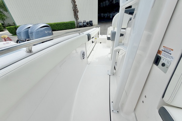22ft Robalo Yacht For Sale