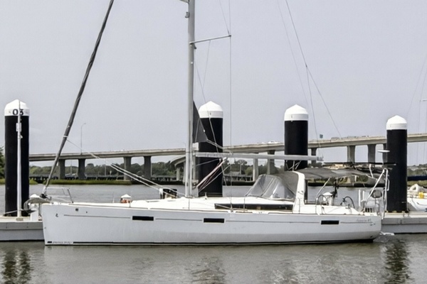 Photo of the 2013 Beneteau Oceanis 45 "Inconceivable"