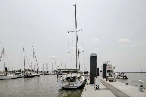 Inconceivable 45ft Beneteau Yacht For Sale