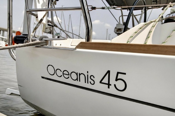 Inconceivable 45ft Beneteau Yacht For Sale