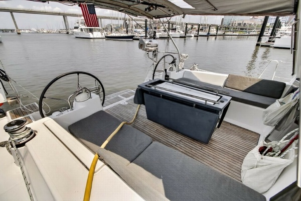 Inconceivable 45ft Beneteau Yacht For Sale