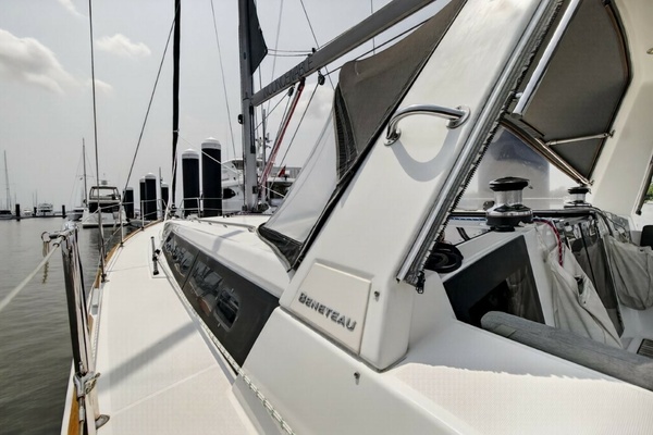 Inconceivable 45ft Beneteau Yacht For Sale