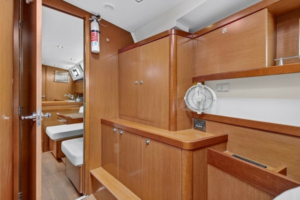 Inconceivable 45ft Beneteau Yacht For Sale