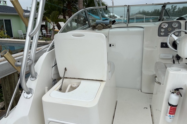 27ft Wellcraft Yacht For Sale