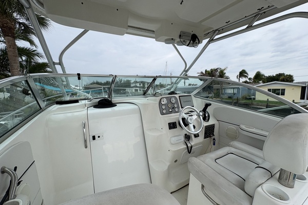 27ft Wellcraft Yacht For Sale