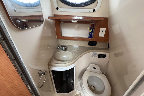 27ft Wellcraft Yacht For Sale