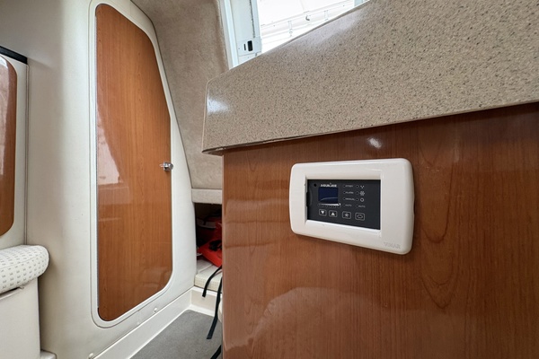 27ft Wellcraft Yacht For Sale